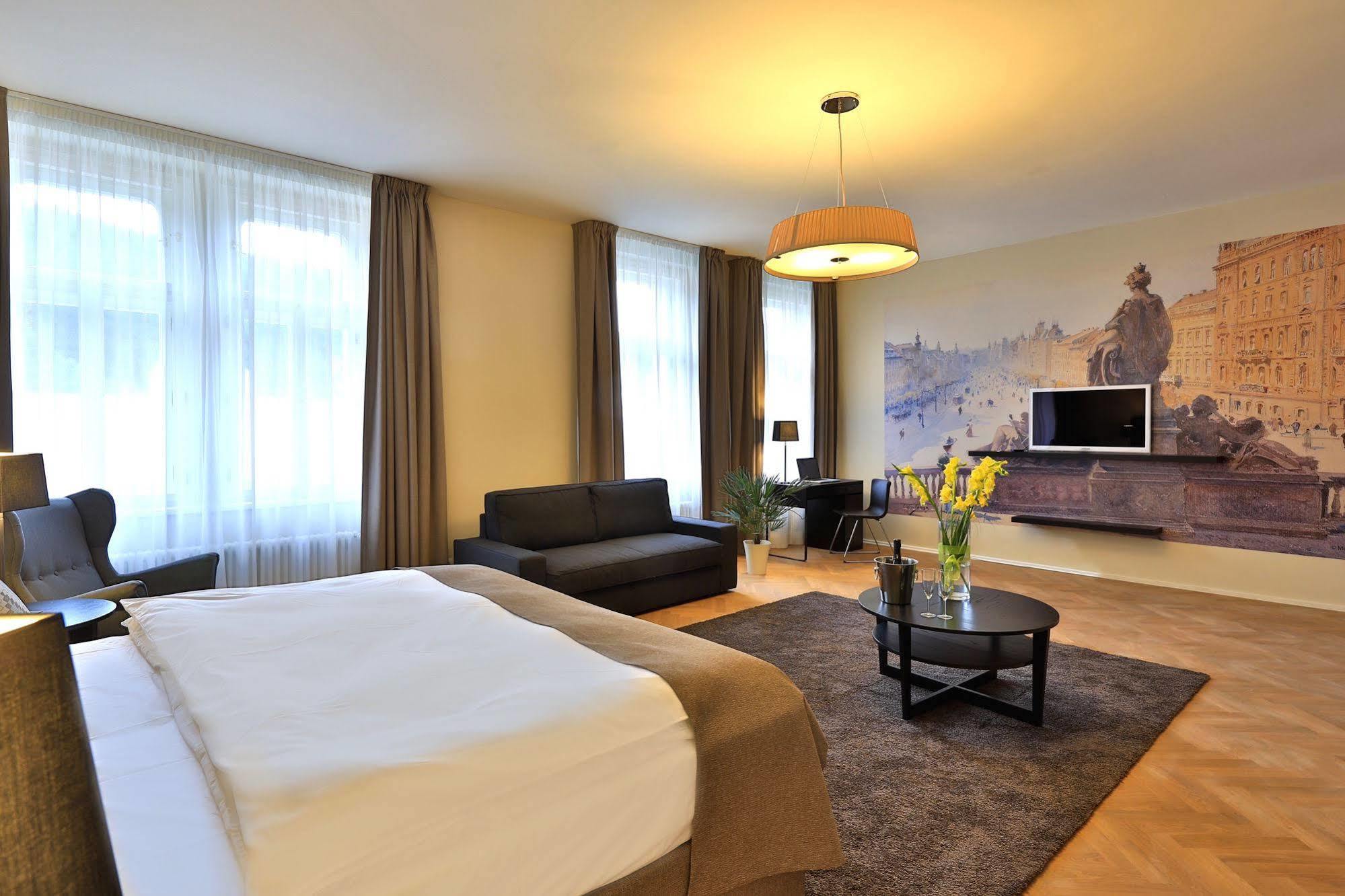 James Hotel & Apartments Prague Luaran gambar